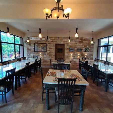 Gir Lions Paw Resort With Swimming Pool Sasan Gir Extérieur photo