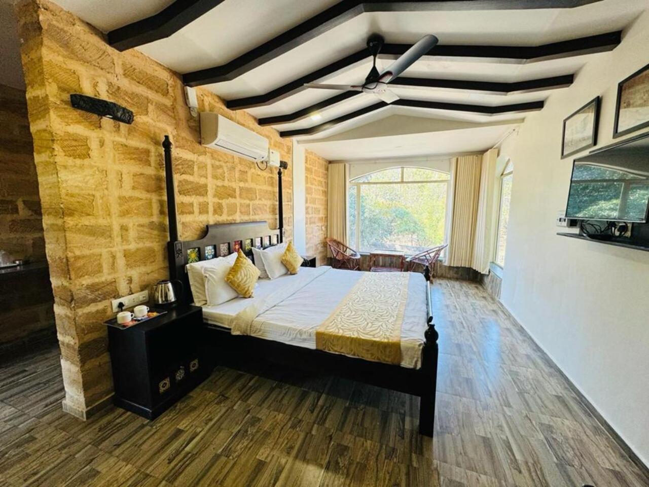 Gir Lions Paw Resort With Swimming Pool Sasan Gir Extérieur photo
