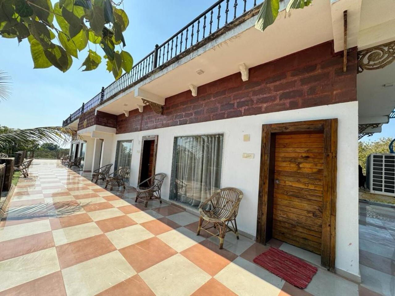 Gir Lions Paw Resort With Swimming Pool Sasan Gir Extérieur photo