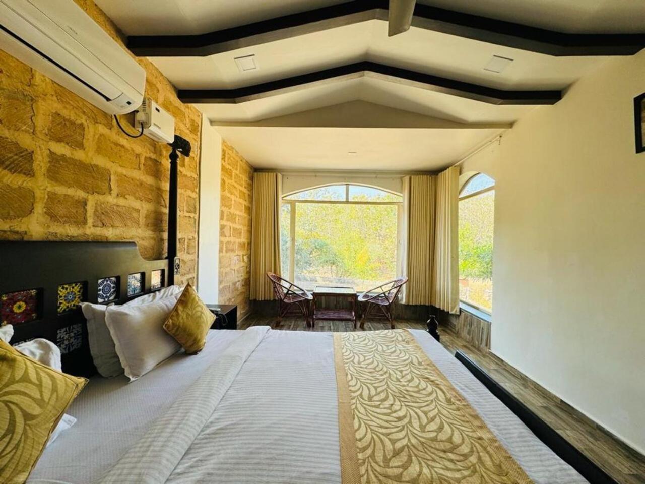 Gir Lions Paw Resort With Swimming Pool Sasan Gir Extérieur photo