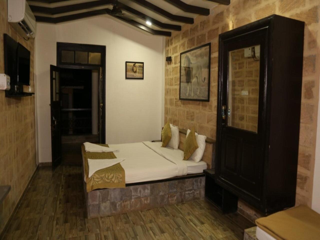 Gir Lions Paw Resort With Swimming Pool Sasan Gir Extérieur photo
