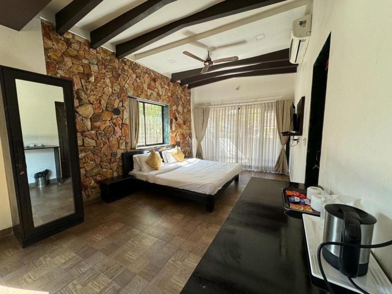 Gir Lions Paw Resort With Swimming Pool Sasan Gir Extérieur photo