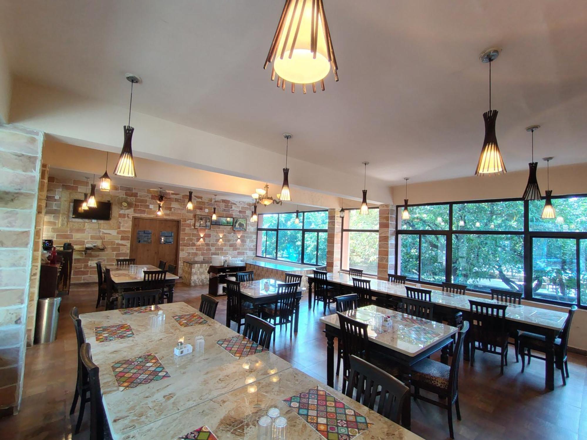 Gir Lions Paw Resort With Swimming Pool Sasan Gir Extérieur photo